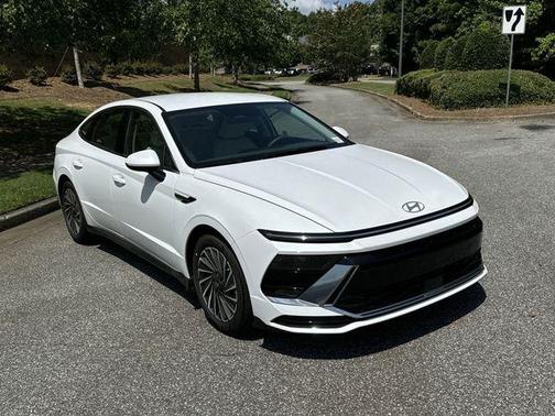 2025 Hyundai SONATA Hybrid SEL