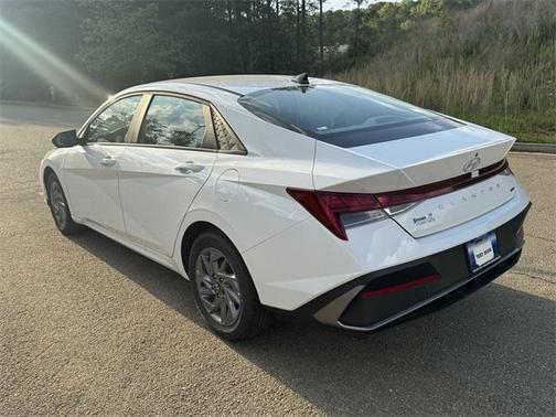 2025 Hyundai ELANTRA HEV Blue