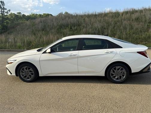 2025 Hyundai ELANTRA HEV Blue