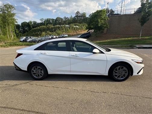 2025 Hyundai ELANTRA HEV Blue