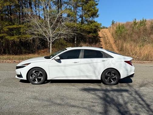 2023 Hyundai ELANTRA HEV Limited