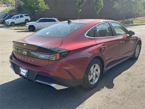 2025 Hyundai SONATA SE
