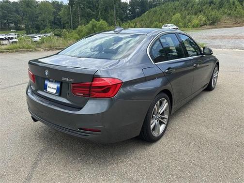 2017 BMW 330 i