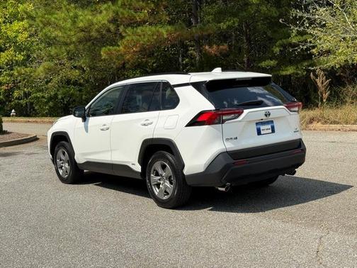 2023 Toyota RAV4 Hybrid LE