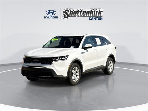 2022 Kia Sorento LX