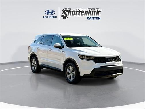 2022 Kia Sorento LX