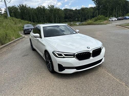 2022 BMW 530 i
