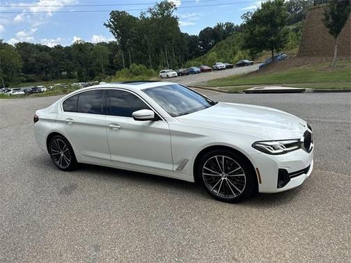 2022 BMW 530 i