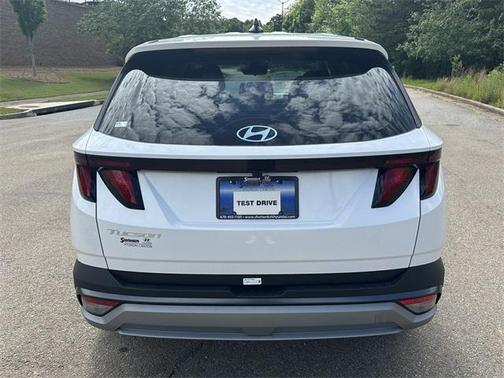 2025 Hyundai TUCSON SE