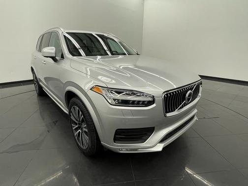 2021 Volvo XC90 T6 Momentum 7 Passenger