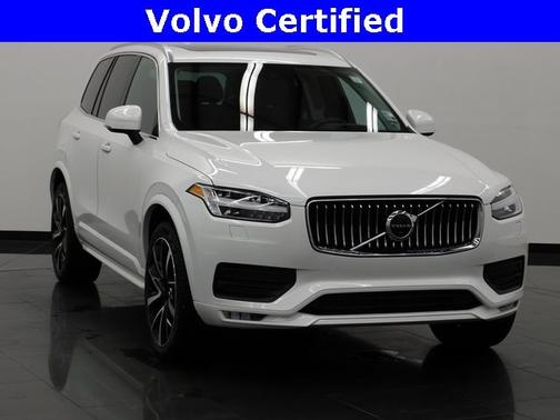 2022 Volvo XC90 T6 AWD Momentum 6 Seater