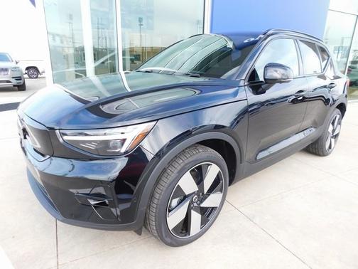 2024 Volvo XC40 Recharge Pure Electric Twin Plus