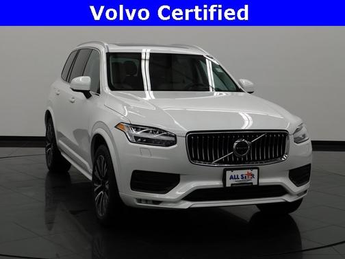 2022 Volvo XC90 T6 AWD Momentum 6 Seater