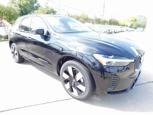 2024 Volvo XC60 Recharge Plug-In Hybrid T8 Plus Dark Theme