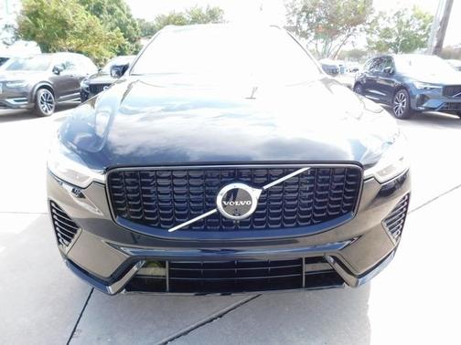2024 Volvo XC60 Recharge Plug-In Hybrid T8 Plus Dark Theme
