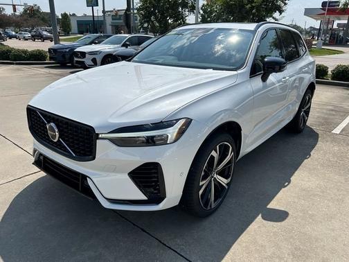 2025 Volvo XC60 Plug-In Hybrid T8 Ultra
