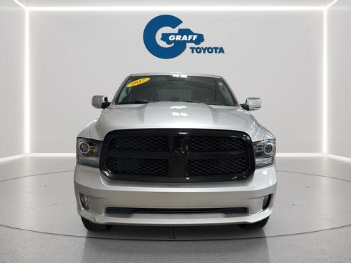 Bright Silver Metallic Clearcoat 2017 RAM 1500 Night Crew Cab 4x4 5'7' Box