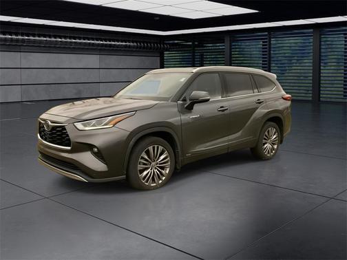 2020 Toyota Highlander Hybrid Platinum