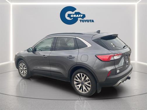 2022 Ford Escape Titanium