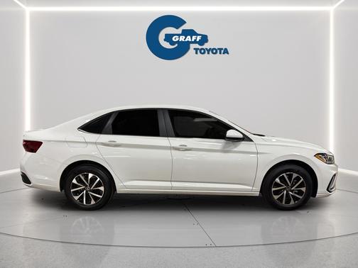 Pure White 2025 Volkswagen Jetta 1.5T S