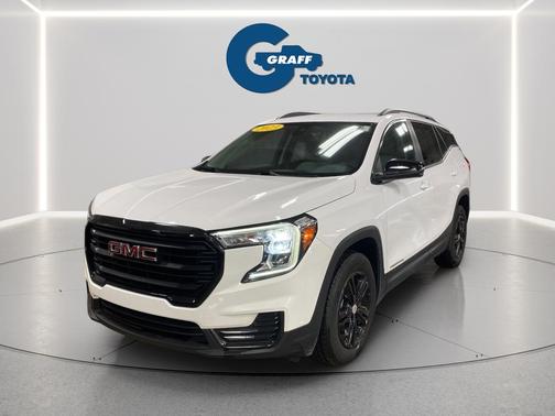 Summit White 2023 GMC Terrain SLE