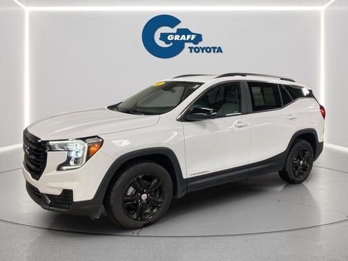 Summit White 2023 GMC Terrain SLE