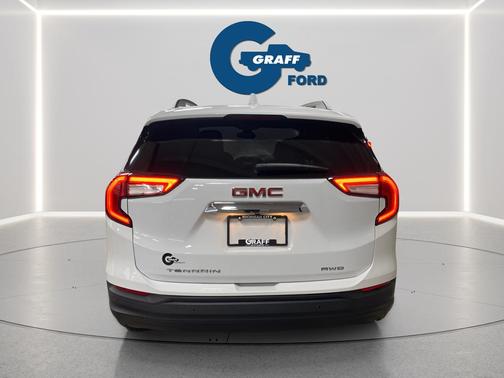 Summit White 2023 GMC Terrain SLE