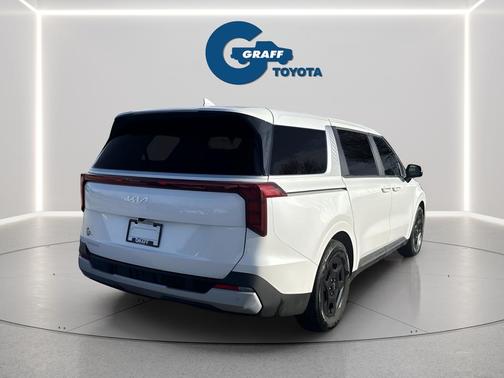 Snow White Pearl 2025 Kia Carnival LXS