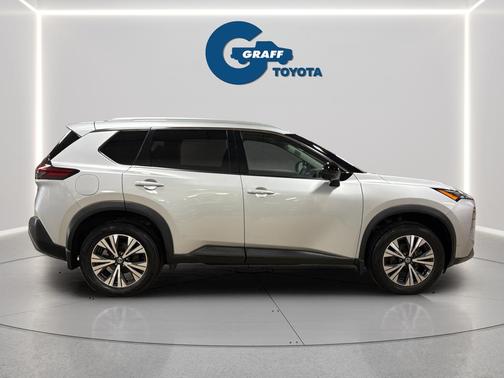 Brilliant Silver Metallic 2021 Nissan Rogue SV