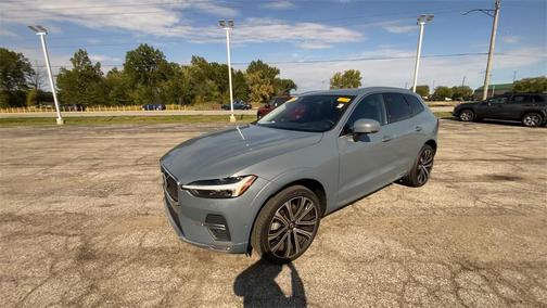 2023 Volvo XC60 B5 Ultimate Bright Theme