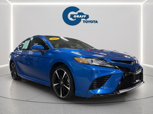 Blue Streak Metallic 2019 Toyota Camry XSE