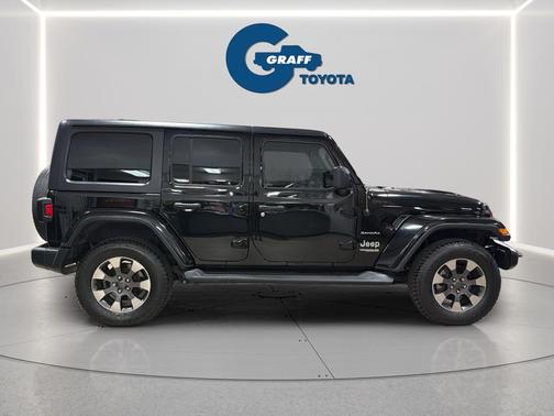 Black Clearcoat 2018 Jeep Wrangler Unlimited Sahara