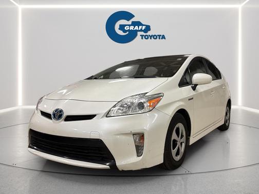Blizzard Pearl 2015 Toyota Prius Three