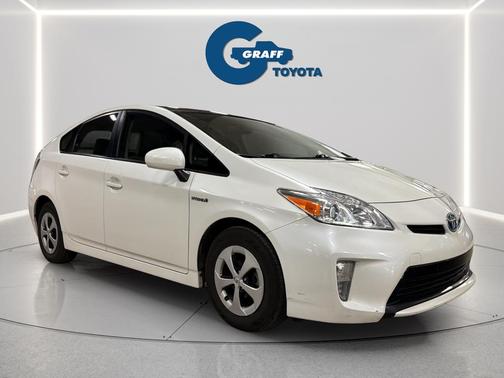 Blizzard Pearl 2015 Toyota Prius Three