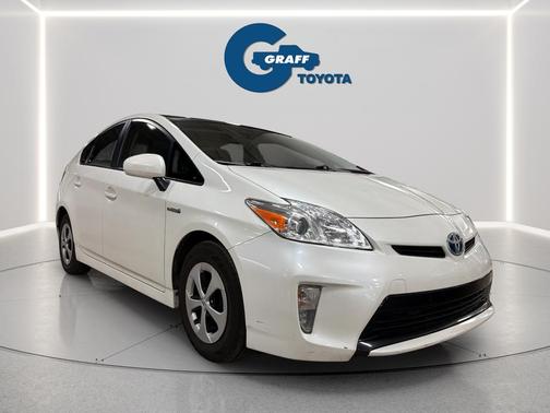 Blizzard Pearl 2015 Toyota Prius Three
