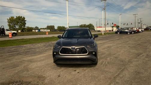 2023 Toyota Highlander Hybrid XLE