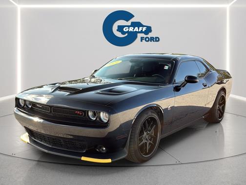 Pitch Black Clearcoat 2021 Dodge Challenger R/T Scat Pack
