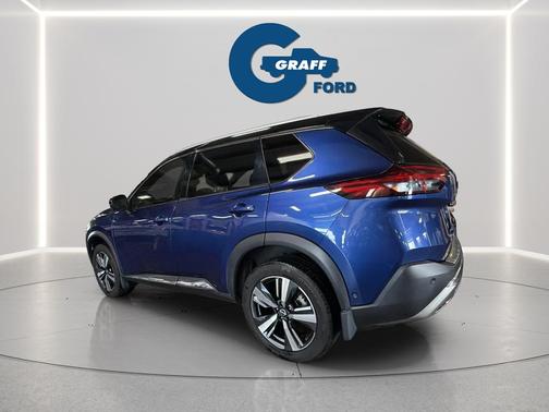 Caspian Blue Metallic/Super Black 2021 Nissan Rogue Platinum