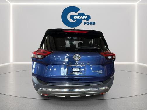 Caspian Blue Metallic/Super Black 2021 Nissan Rogue Platinum