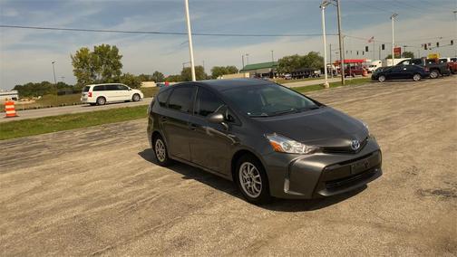 2017 Toyota Prius v Four