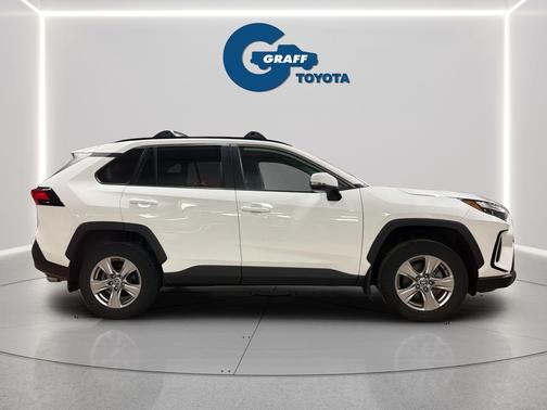Ice Cap 2023 Toyota RAV4 XLE