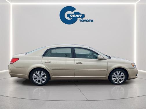 2010 Toyota Avalon XLS
