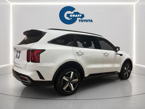 Glacial White Pearl 2022 Kia Sorento S