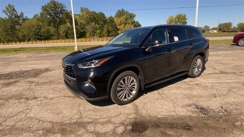 2025 Toyota Highlander Platinum