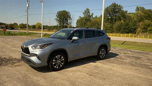 2023 Toyota Highlander XLE