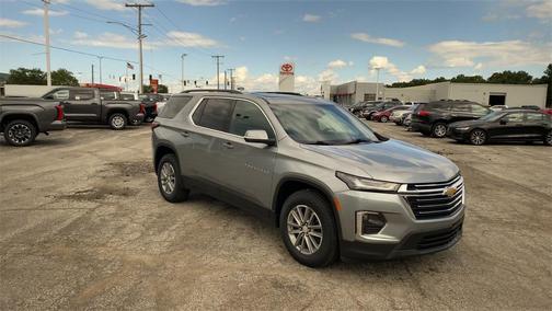 2023 Chevrolet Traverse LT Cloth