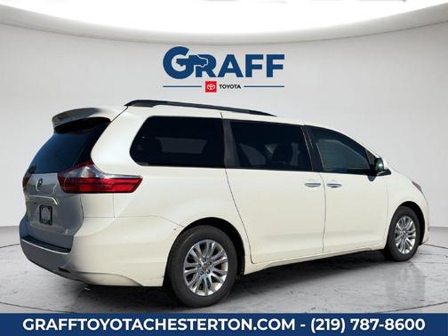 Blizzard Pearl 2016 Toyota Sienna XLE