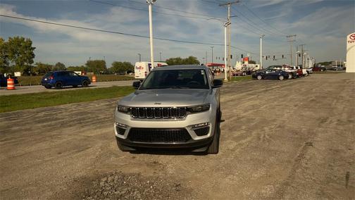 2022 Jeep Grand Cherokee 4xe Base