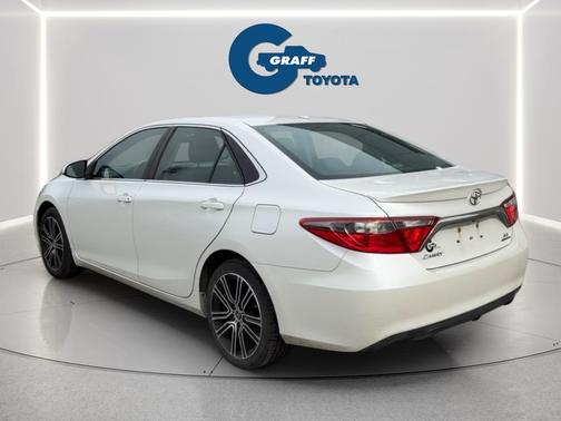 2016 Toyota Camry SE w/Special Edition Pkg