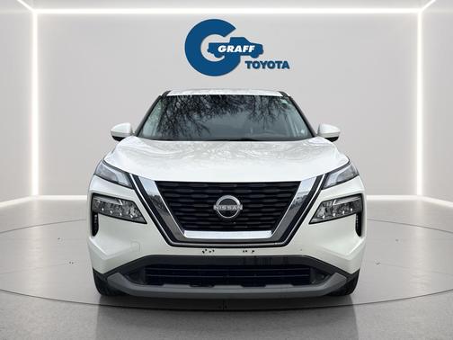 Pearl White Tricoat 2023 Nissan Rogue SV